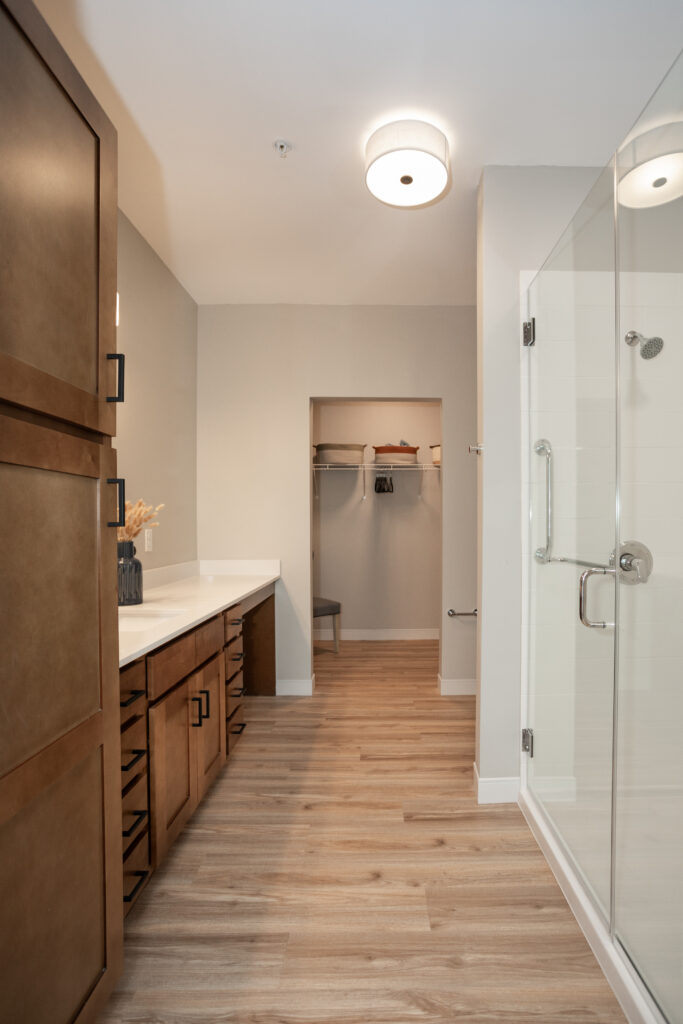 En suite bathroom, looking towards closet.